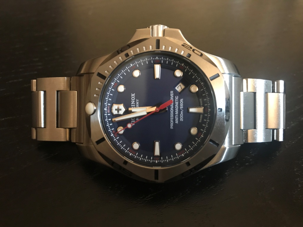 Review of Victorinox INOX Professional Diver